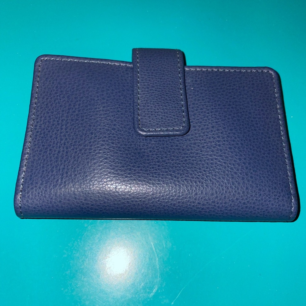 💳NWT Woman’s Blue Leather Wallet